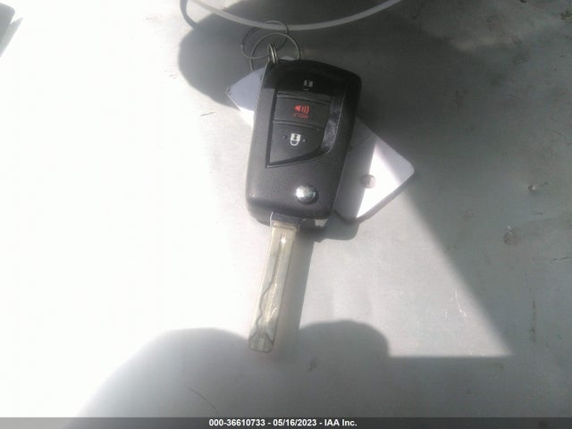 Toyota RAV4 LE 2019 JTMF1RFV3KJ011201 Image 3
