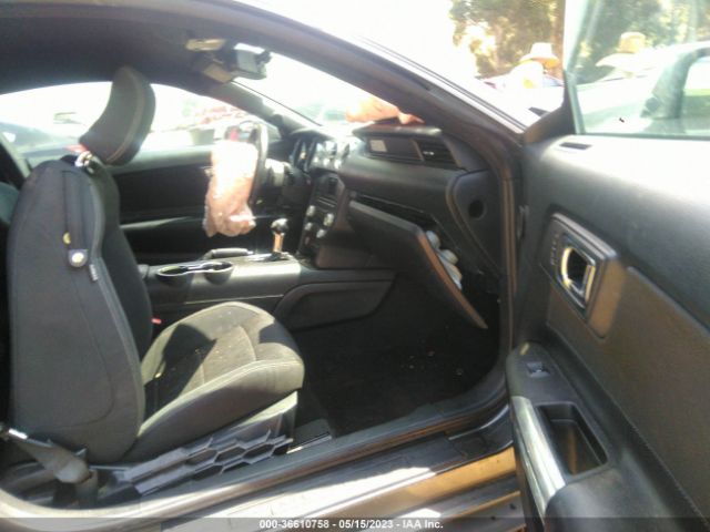 1FA6P8AM4F5372464 Ford Mustang V6