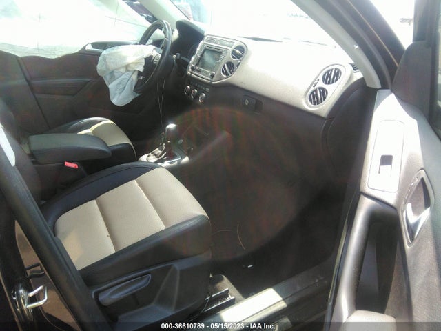 WVGAV7AX5HW500721 Volkswagen TIGUAN S