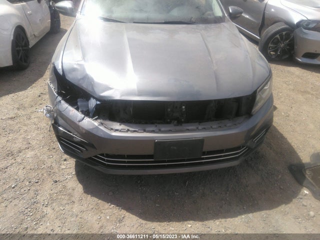 1VWDT7A32HC047337 Volkswagen Passat R-line W/comfort Pkg