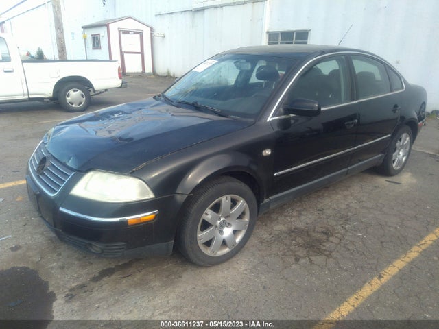 2002 VOLKSWAGEN PASSAT GLX VIN: WVWRH63B02P350108