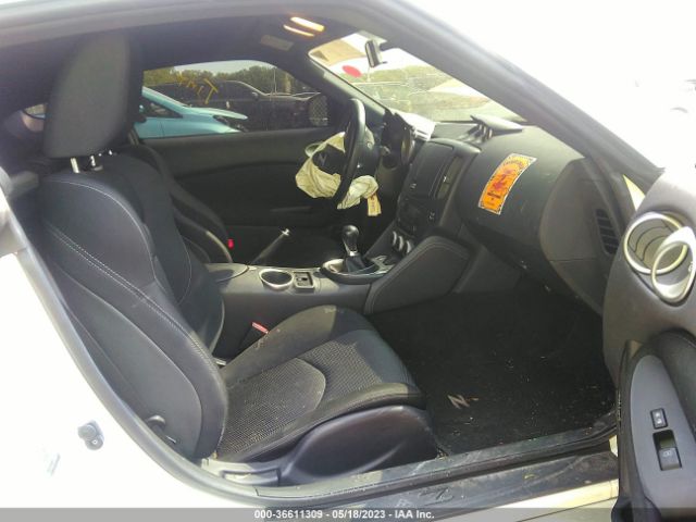 JN1AZ4EH9JM570821 Nissan 370Z COUPE