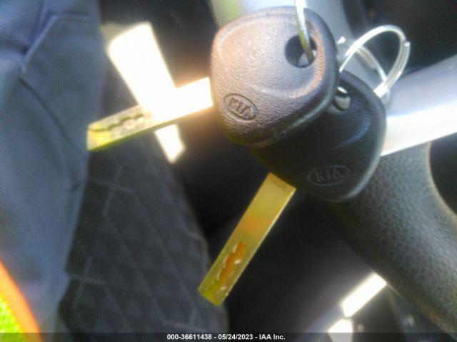3KPA24AD1ME394595 KIA RIO LX