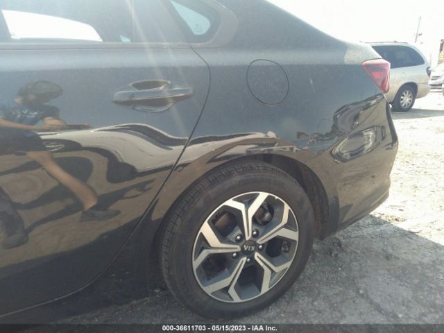 3KPF24ADXME280536 KIA Forte Lxs