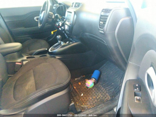 KNDJP3A59J7567490 KIA SOUL +