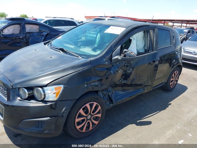 Chevrolet SONIC LS 2015 1G1JA6SH1F4167842 Image 6