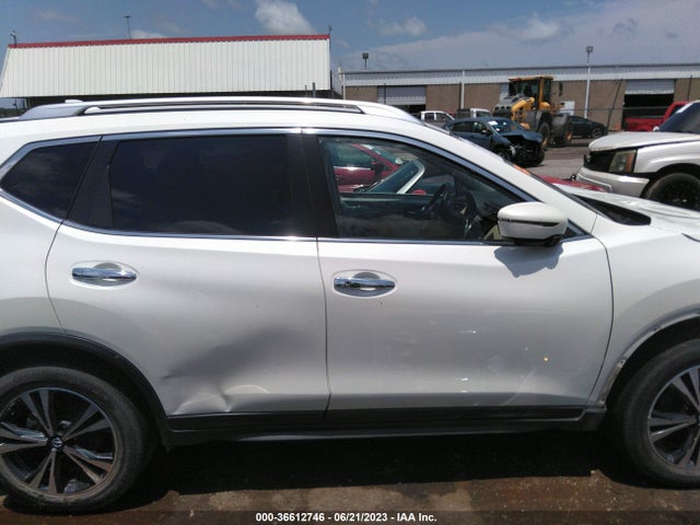2019 NISSAN ROGUE SV VIN: JN8AT2MT1KW256194