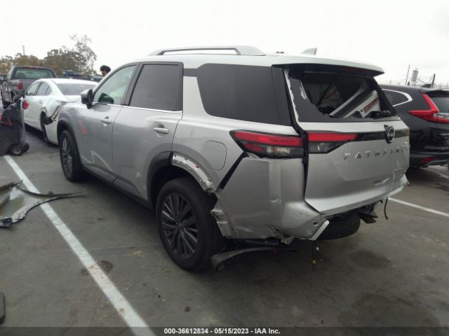 5N1DR3CB5NC256030 Nissan Pathfinder Sl