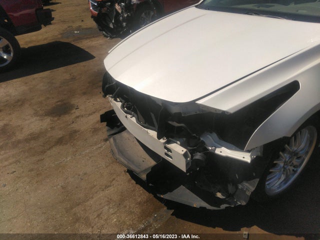 1G6AX5SX4E0176549 Cadillac Cts Sedan Luxury Awd