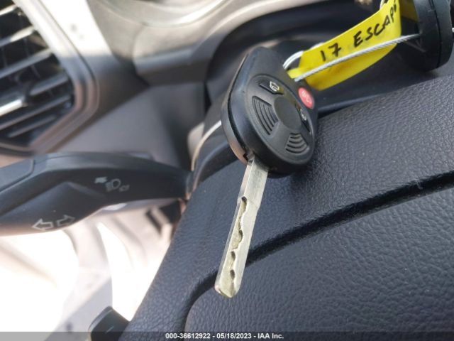 1FMCU0GD7HUC34825 Ford ESCAPE SE