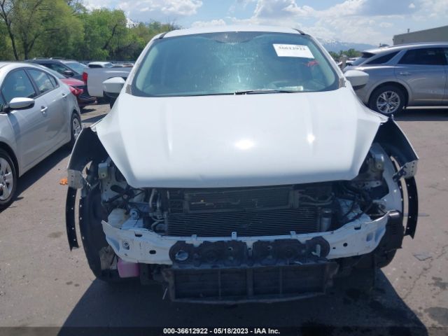 1FMCU0GD7HUC34825 Ford ESCAPE SE