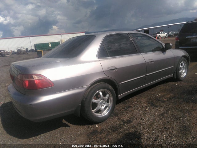 2000 HONDA ACCORD SDN EX W/LEATHER VIN: 1HGCG1655YA033715