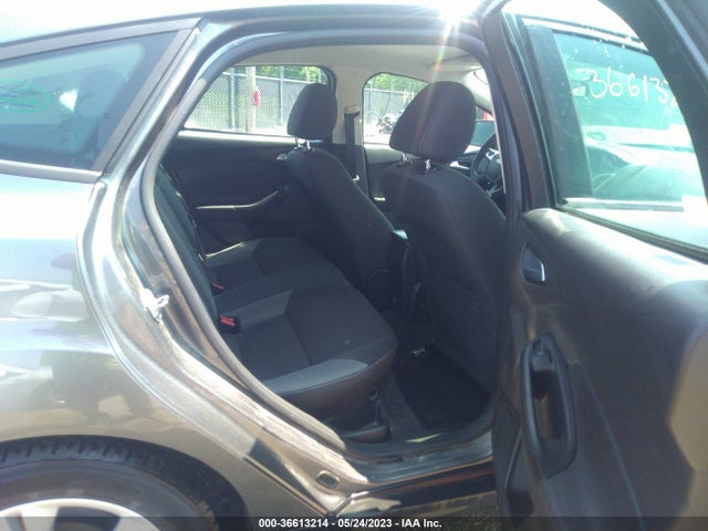 2014 FORD FOCUS SE VIN: 1FADP3K28EL400610