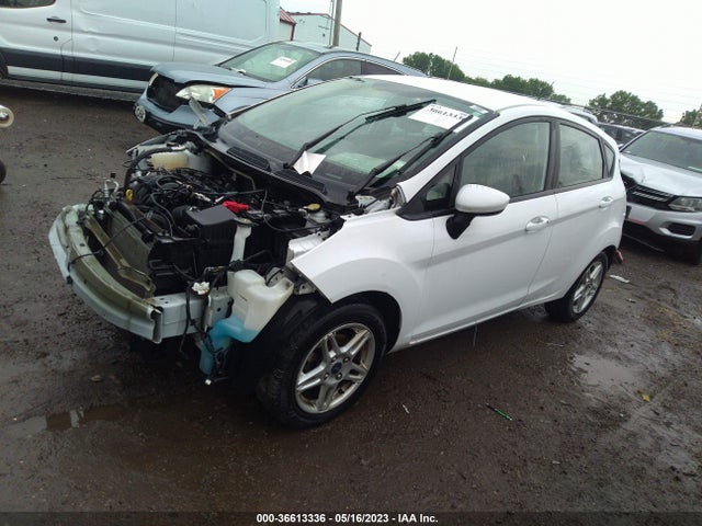 Ford FIESTA SE 2019 3FADP4EJ4KM118872 Image 2