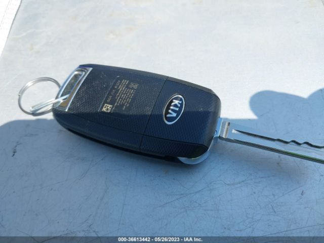KNDJN2A25K7656027 KIA Soul Base