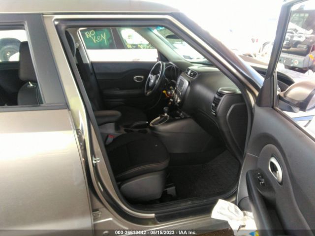 KNDJN2A25K7656027 KIA Soul Base