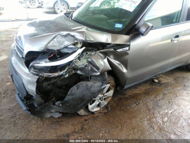 KNDJN2A25K7656027 KIA Soul Base