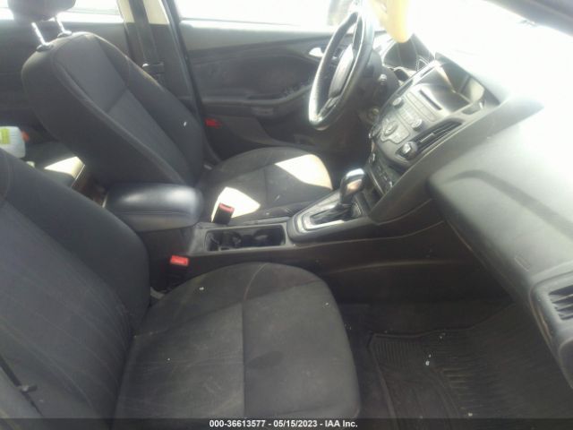1FADP3K2XGL385062 Ford FOCUS SE
