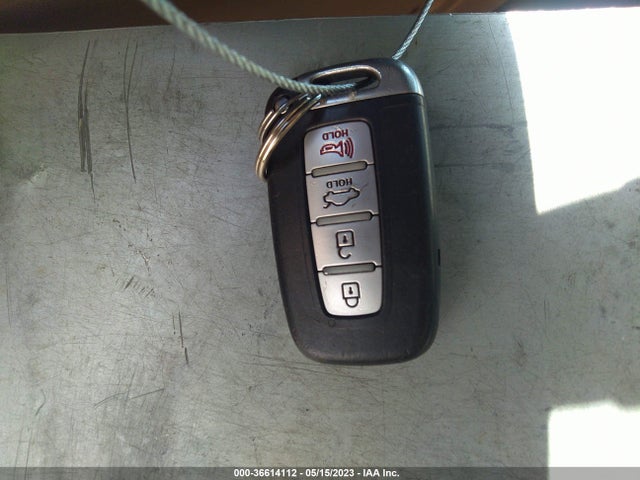 2012 HYUNDAI ELANTRA LIMITED PZEV VIN: 5NPDH4AE4CH095102