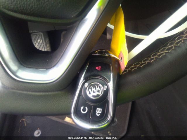 W04GU8SX2J1175903 Buick Regal Tourx Preferred