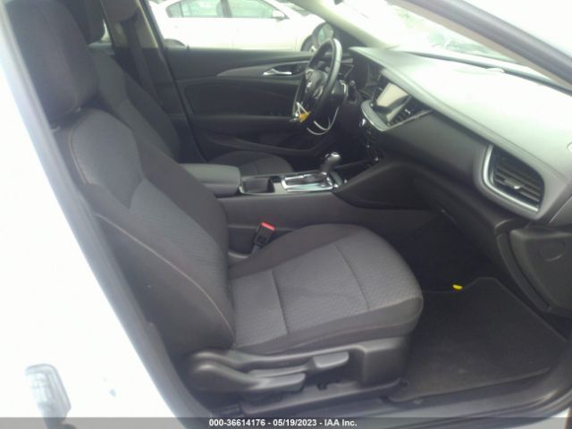 W04GU8SX2J1175903 Buick Regal Tourx Preferred