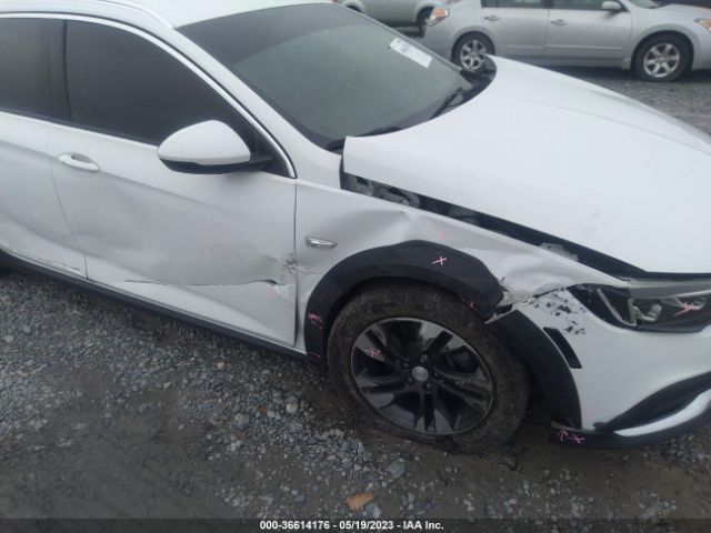 W04GU8SX2J1175903 Buick Regal Tourx Preferred