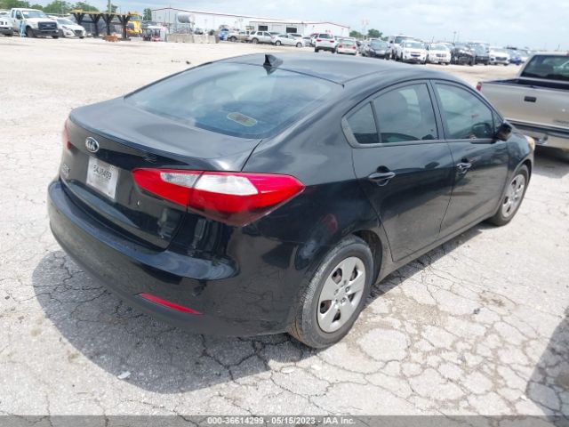 KNAFK4A61F5415769 KIA FORTE LX