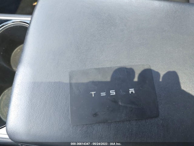 5YJYGDEFXLF000709 Tesla Model Y Long Range/performance