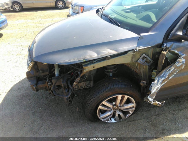 WVGAV3AX8EW624910 Volkswagen TIGUAN S