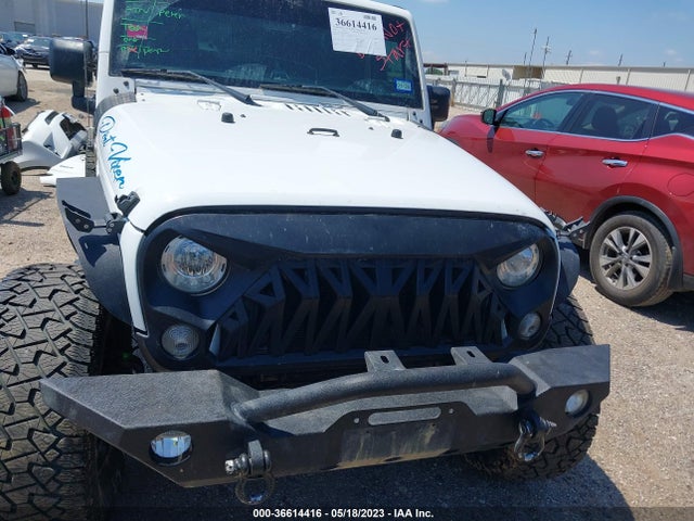 1C4HJWEG7JL928753 Jeep Wrangler Jk Unlimited Sahara