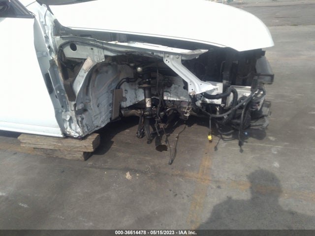 WA1CCAFP7HA083425 Audi Sq5 Premium Plus