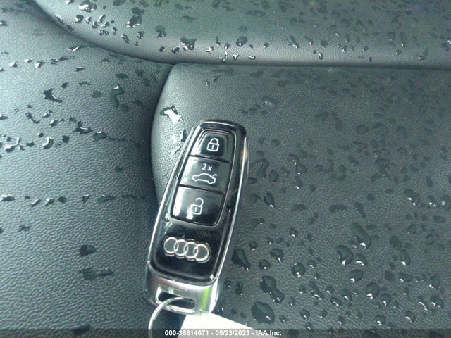 WA1LXAF70MD024763 Audi Q7 Premium Plus