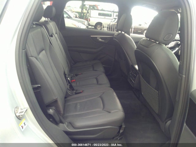 WA1LXAF70MD024763 Audi Q7 Premium Plus