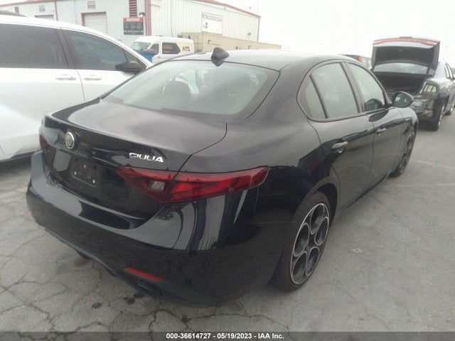 2022 Alfa Romeo Giulia, VIN: ZARFAMBN3N7656611
