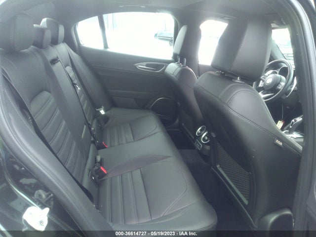 2022 Alfa Romeo Giulia, VIN: ZARFAMBN3N7656611