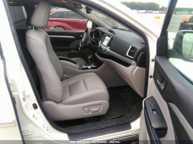2018 TOYOTA HIGHLANDER SE/XLE VIN: 5TDJZRFH3JS829154