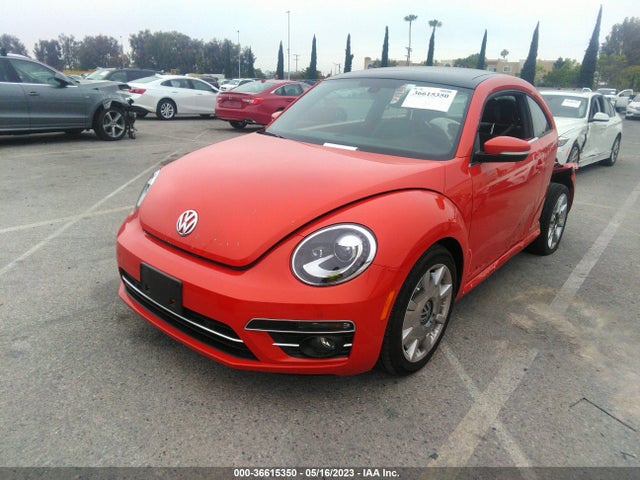 3VWJD7AT1KM719913 Volkswagen Beetle Se
