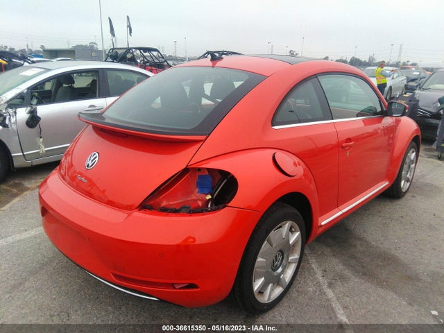 3VWJD7AT1KM719913 Volkswagen Beetle Se