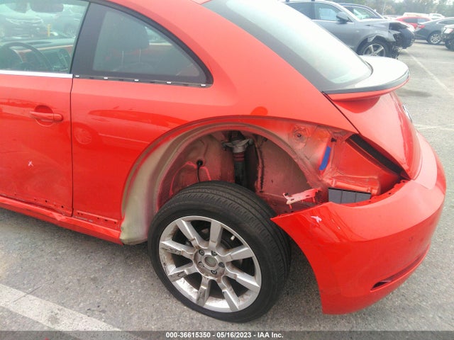 3VWJD7AT1KM719913 Volkswagen Beetle Se