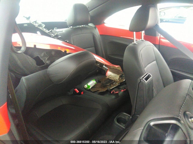 3VWJD7AT1KM719913 Volkswagen Beetle Se