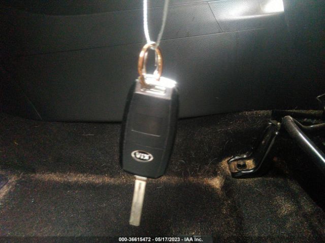 KNDJN2A23F7810045 KIA Soul Base