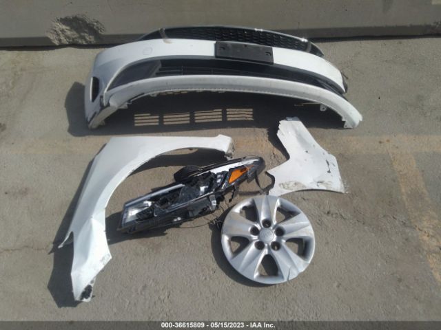 3KPFK4A71HE045331 KIA FORTE LX