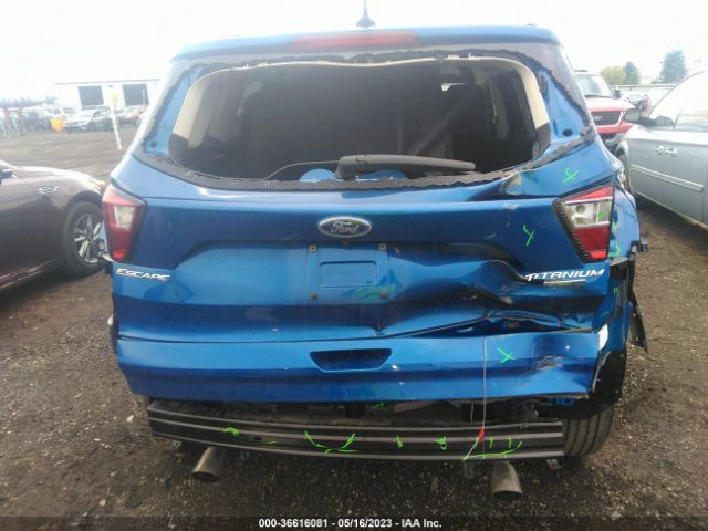 1FMCU9J99KUC55806 Ford Escape Titanium