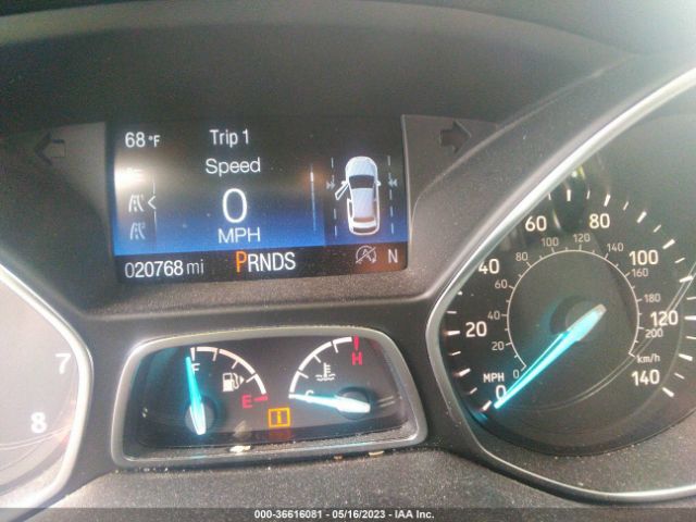 1FMCU9J99KUC55806 Ford Escape Titanium