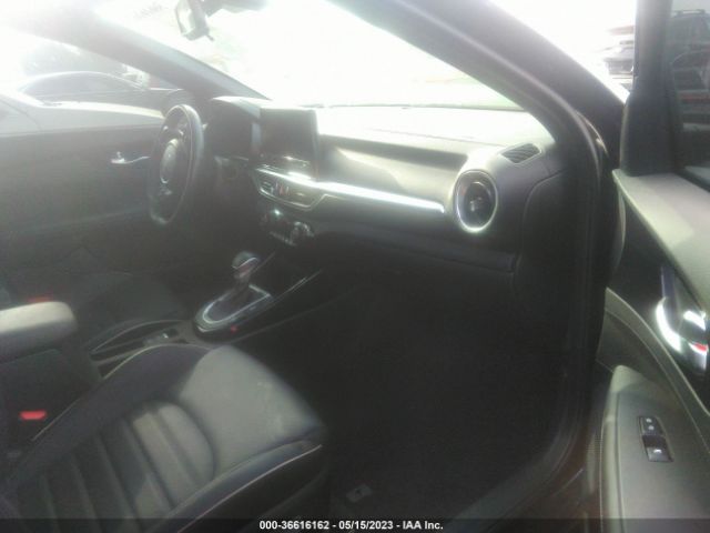 3KPF54AD7NE503009 KIA Forte Gt-line