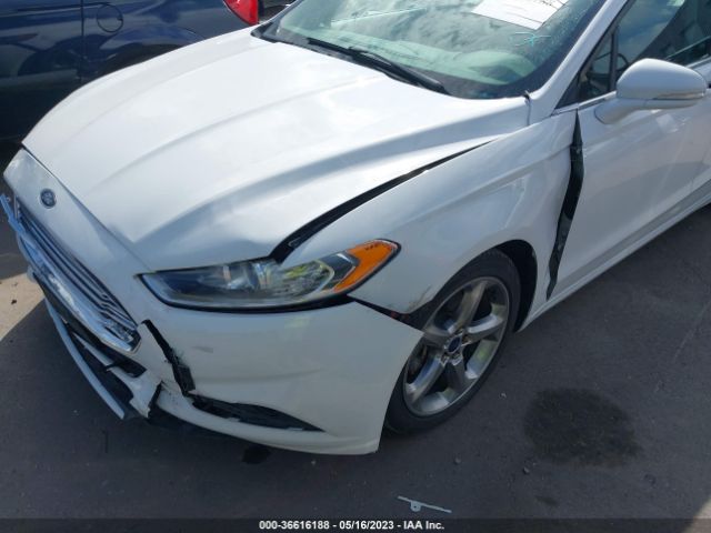 3FA6P0H79FR104962 Ford FUSION SE