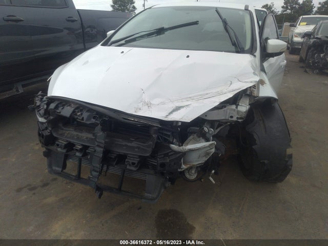 2016 FORD FOCUS SE VIN: 1FADP3K20GL318146