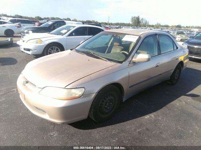 2000 HONDA ACCORD SDN LX VIN: 1HGCG5645YA073890