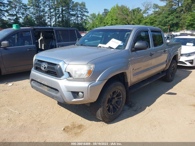 Toyota Tacoma Prerunner 2015 5TFJU4GN9FX087088 Image 2