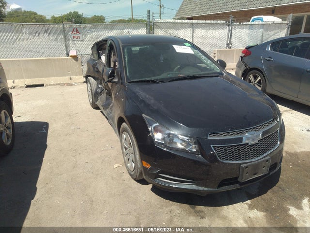 2014 1G1PA5SH9E7218263 main image